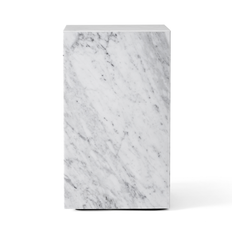 Menu - Plinth Tall - Hvid Carrara - Marmorbord