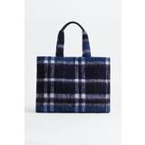 H&M Shopper I Flonel Mørkeblå/ternet, Shopping Bags. Farve: Dark blue/checked størrelse Onesize