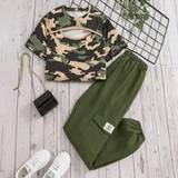 SHEIN Teen Girls Camouflage Hollow Out Top & Solid Color Cargo Pants 2pcs Set