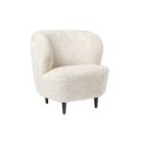 GUBI Stay Lounge Chair Fully Upholstered SH: 40 cm - Off White/Black Stained Oak