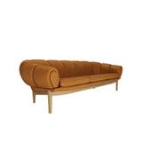Croissant sofa 3-seater læder fra Gubi (Prisgruppe 6, Massiv olieret amerikansk valnød)