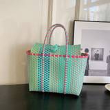 SHEIN 1 PCS New Fashion Vacation Style Colorful PVC Woven Stripe Large Capacity Double Handle Women's Beach Bag For Vacation Holiday&For Outdoor&For Beach