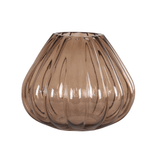 Vase i mundblæst glas, brun