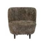 GUBI Stay Lounge Chair Fully Upholstered SH: 40 cm - Sahara/American Walnut