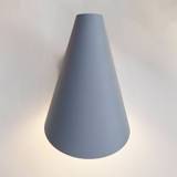 Vibia I.Cono 0720 væglampe, 28 cm, blå