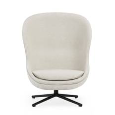 Normann Copenhagen - Hyg Lounge Chair by Simon Legald / High - Lænestol - Black Alu / Main Line flax: MLF20 (Sand) - H: 107,5 x L: 84,5 x D: 83,5 x SH: 40 cm - 20,8 kg