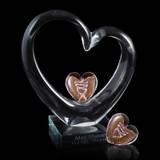 Heart-in-heart krystal skulptur med aske og guld