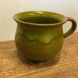 Håndlavet keramik krus i 12 farver. Keramikkrus med hank, 2 modeller stk. 139 kr. - krus Orange/grøn høj ca. 10,5cm/33ml