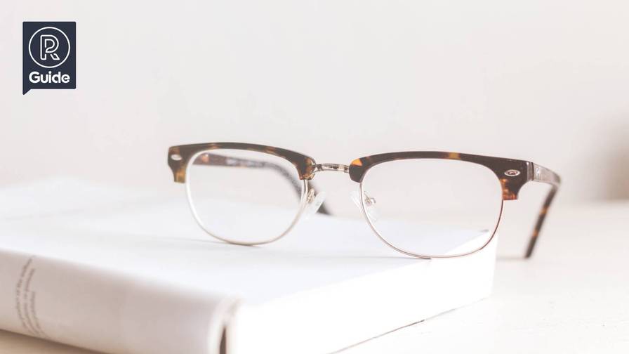 Stilede læsebriller til bogelskeren