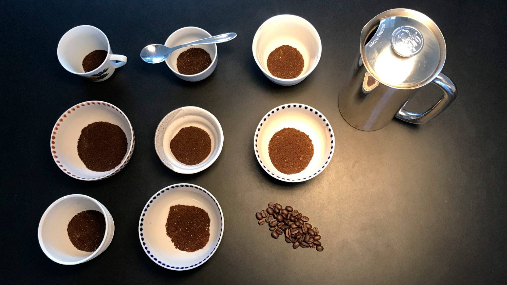 Billede af friskkværnet kaffe fra kaffekværnens forskellige indstillinger