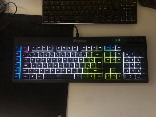 Billede fra test af gaming keyboard Corsair-K57-RGB