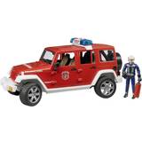4x4 firhjulstrækkere Bruder Jeep Rubicon Fire Rescue with Fireman Vehicle 02528