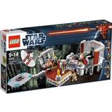 Lego Star Wars Palpatine's Arrest 9526