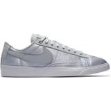 4 - Satin Sneakers Nike Blazer Low SE W - Pure Platinum/White/Pure Platinum