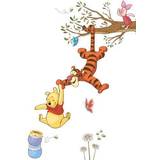 Peter Plys Børneværelse RoomMates Winnie the Pooh Swinging for Honey Peel & Stick Giant Wall Decals