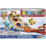 Plastlegetøj - Toy Story Legetøjsbil Hot Wheels Toy Story Buzz Lightyear Carnival Rescue