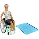 Dukker & Dukkehus Barbie Ken Fashionistas Doll 167 with Wheelchair & Ramp