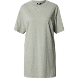 32 - Grå - Kort ærme Kjoler Nike Sportswear Essential Dress - Dark Gray Heather/White