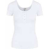 Pieces Hvid Tøj Pieces Kitte Ribbed Short Sleeved Top - Bright White