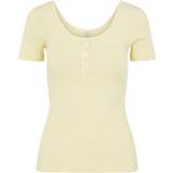 Pieces Gul Overdele Pieces Kitte Ribbed Short Sleeved Top - Pale Banana