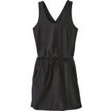 Korte kjoler - Polyester - Ærmeløs Patagonia Fleetwith Dress - Black