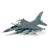 Tamiya F-16Cj W Full Equipment 1:72