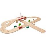 Parkeringshuse & Garager Plantoys Wooden Car Circuit and Accessories