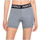 Dame - Normal talje Shorts Nike Pro 365 5" Shorts Women - Smoke Grey/Heather/Black/Black