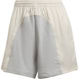 46 - Løs Shorts adidas Women's Originals Adicolor Split Trefoil Shorts - Wonder White