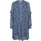 32 - Blå - Flæse Kjoler Part Two Mila Dress - Blue Blurred Print
