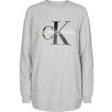 Calvin Klein Løs Overdele Calvin Klein Core Monogram Logo Sweatshirt