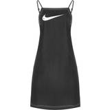 Dame - Firkantet - S Kjoler Nike Women's Sportswear Swoosh Woven Cami Dress - Black/White