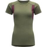 Dame - Grøn - Uld T-shirts Devold Hiking Woman T-shirt Lichen/Beetroot