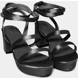 Højhælede sko Yours strappy platform heeled sandal in black(8)