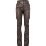 PrettyLittleThing Dame Jeans PrettyLittleThing Coated Denim Flares - Chocolate
