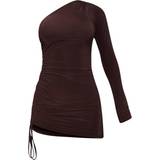46 - Enskuldret / Enæremet Kjoler PrettyLittleThing Slinky One Shoulder Ruched Bodycon Dress - Chocolate