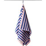 Sutteflasker & Service Bongusta Naram Håndklæde, 50x80, Dazzling Blue & Rose Hos VIVO Design