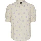 Dame - Prikkede Skjorter Pieces Addi Short Sleeved Shirt - Cloud Cream