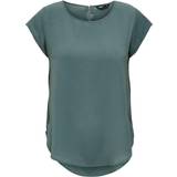 32 - Dame - Polyester Bluser Only Vic Loose Short Sleeve Top - Green/Balsam Green
