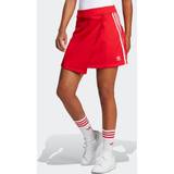 Genanvendt materiale - Rød Nederdele adidas Adicolor Classics 3-Stripes Short Wrapping nederdel Better Scarlet