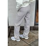 32 - Sort - Stribede Bukser & Shorts Neo Noir Zuzan Stripe Bukser Stribet