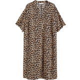 H&M Kort ærme Kjoler H&M V-Neckline Tunic Dress - Black/Leopard