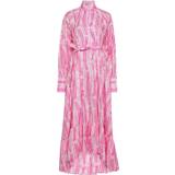 Dame - Høj krave - Pink Kjoler Patou Maxi Tiered Dress in Printed Organic Cotton - Art Deco Pink