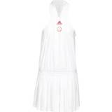 32 - Plisseret Tøj adidas Women's All-In-One Tennis Dress - White/Scarlet
