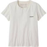 Patagonia Dame T-shirts & Toppe Patagonia Women's P-6 Mission Organic T-Shirt, XS, White