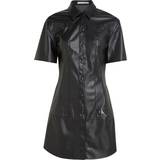 Dame - Polyuretan Kjoler Calvin Klein Faux Leather Shirt Dress BLACK