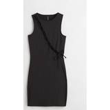 H&M Dame Kjoler H&M Dame Sort Ribbet kjole med snøredetalje
