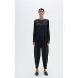 InWear Silke Overdele InWear Likoiw Shirt Premium 93% Silk Kvinde Skjorter Tight Fit hos Magasin Black