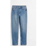 H&M Blå Bukser & Shorts H&M Mom Loose-fit High Ankle Jeans Denimblå Loose jeans. Farve: Denim blue størrelse