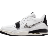 37 ⅓ - Gummi Basketballsko Nike Air Jordan Legacy 312 Low M - White/Black/Sail/Wolf Grey